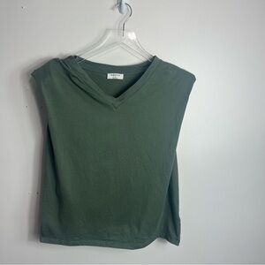 Babaton Sleevless T Shirt size Medium 1368